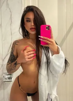  Майя, 22, 